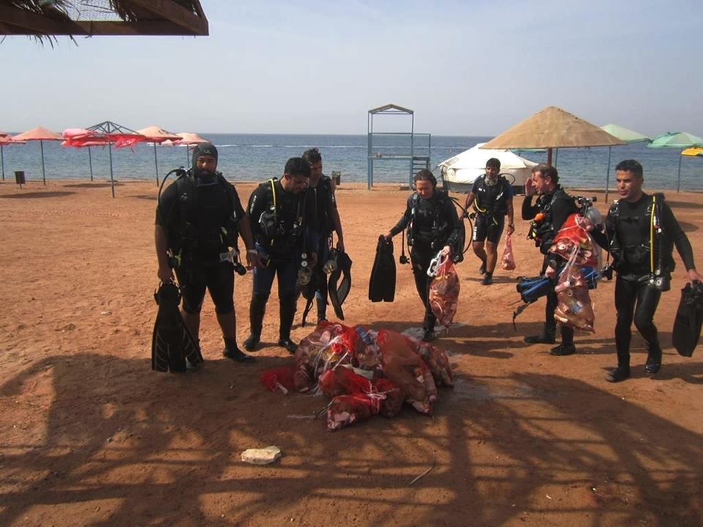 Arab Divers Dive Center&Bed&Breakfast Akaba Exterior foto
