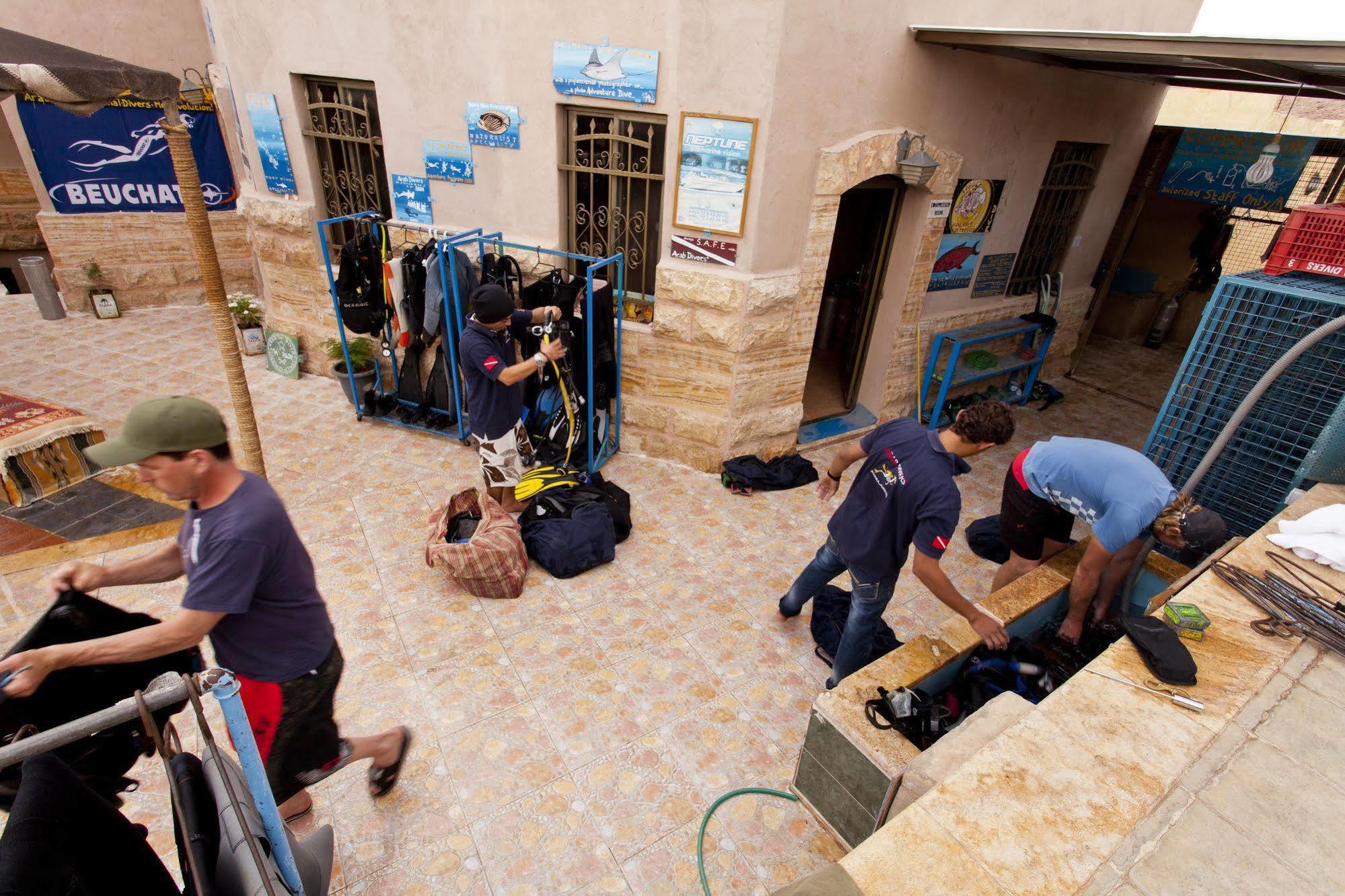 Arab Divers Dive Center&Bed&Breakfast Akaba Exterior foto